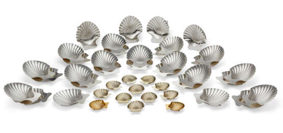 A GROUP OF FORTY-FOUR AMERICAN SILVER AND SILVER-GILT SHELL-FORM DISHES - photo 1