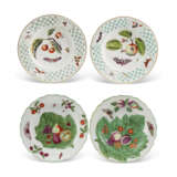TWO PAIRS OF ENGLISH PORCELAIN PLATES - фото 1