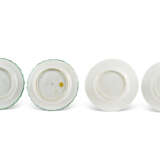 TWO PAIRS OF ENGLISH PORCELAIN PLATES - фото 2