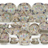AN UNUSUAL CHINESE EXPORT PORCELAIN 'CANTON FAMILLE-ROSE' PART DINNER SERVICE - photo 1