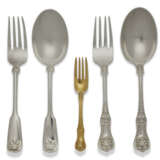 A GROUP OF AMERICAN SILVER FLATWARE ARTICLES - фото 1