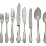 A PORTUGUESE SILVER FLATWARE SERVICE - Foto 1