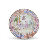 A CHINESE EXPORT PORCELAIN CANTON FAMILLE ROSE ARMORIAL PART SERVICE - фото 12