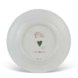 FORTY-SIX FRENCH (LE TALLEC) PORCELAIN PLATES - Foto 7