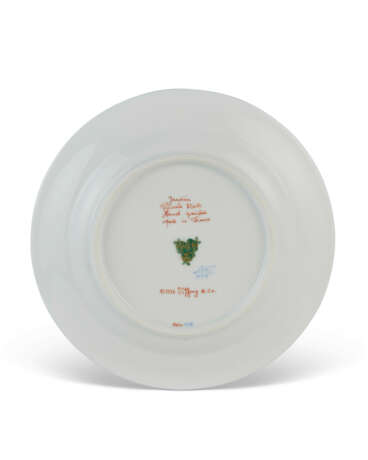 FORTY-SIX FRENCH (LE TALLEC) PORCELAIN PLATES - Foto 7