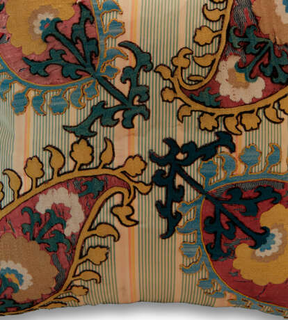 AN OTTOMAN SILK AND LINEN EMBROIDERED PANEL, NOW AS A BOLSTER - photo 10