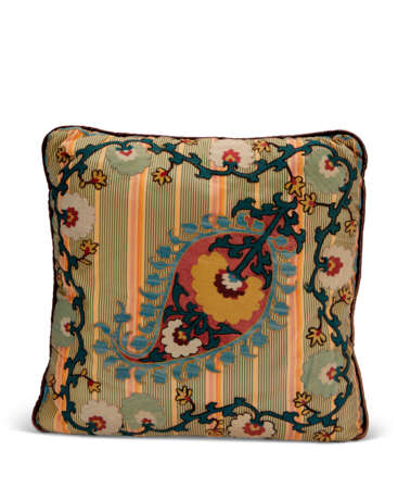 AN OTTOMAN SILK AND LINEN EMBROIDERED PANEL, NOW AS A BOLSTER - фото 11