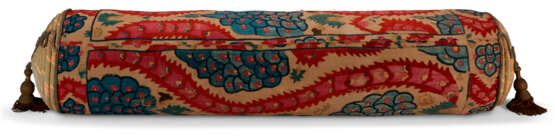 AN OTTOMAN SILK AND LINEN EMBROIDERED PANEL, NOW AS A BOLSTER - фото 14
