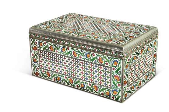 A LARGE ENAMEL AND METAL-DECORATED WOODEN WRITING BOX - фото 4