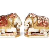 A PAIR OF POLYCHROME-PAINTED ALABASTER ELEPHANTS - фото 1