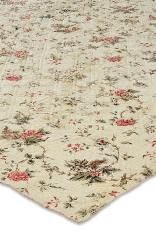 AN INDIAN EXPORT PAINTED COTTON COVERLET - Foto 1
