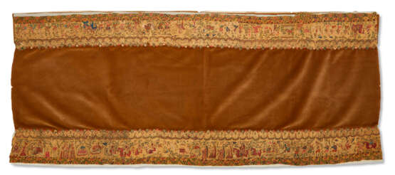 TWO INDIAN WOOL WOVEN AND EMBROIDERED BORDERS - photo 2