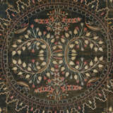 A TURKISH SILK EMBROIDERED VELVET COVER - Foto 1