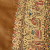 TWO INDIAN WOOL WOVEN AND EMBROIDERED BORDERS - Foto 6