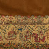 TWO INDIAN WOOL WOVEN AND EMBROIDERED BORDERS - Foto 8