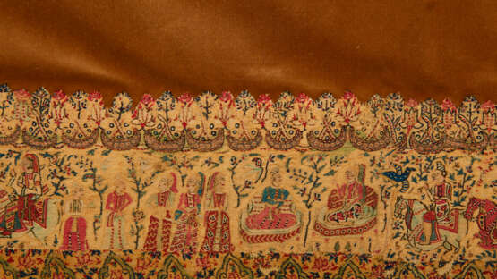 TWO INDIAN WOOL WOVEN AND EMBROIDERED BORDERS - photo 10