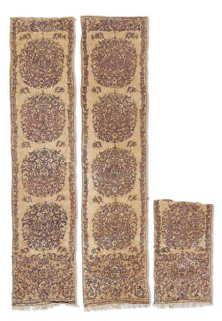 TWO ALGERIAN SILK EMBROIDERED PANELS - photo 4