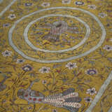 AN INDO-PORTUGUESE EMBROIDERED FLOOR SPREAD - Foto 1