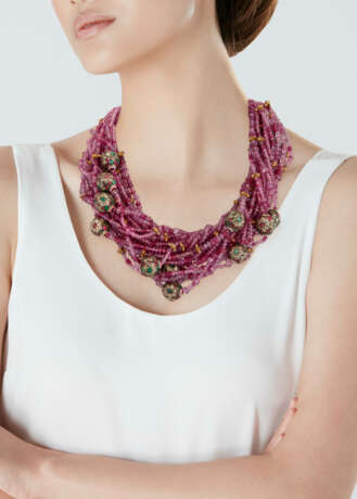 AN INDIAN MULTI-GEM NECKLACE - фото 2