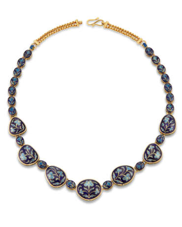 AN INDIAN DIAMOND AND ENAMEL NECKLACE - photo 4