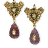 TWO PAIRS OF INDIAN MULTI-GEM AND DIAMOND EARRINGS - фото 4