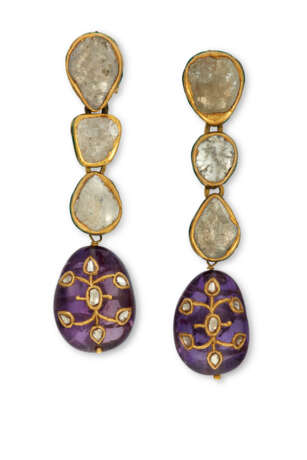 TWO PAIRS OF INDIAN MULTI-GEM AND DIAMOND EARRINGS - фото 6