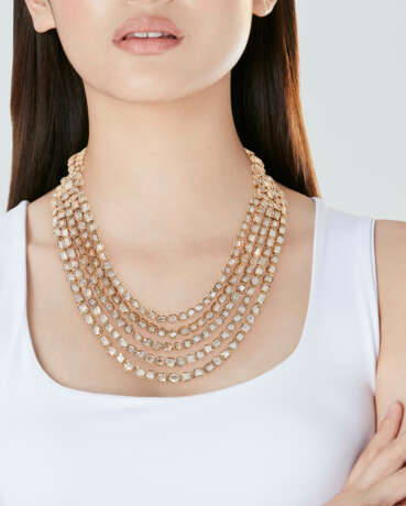 AN INDIAN FIVE-ROW DIAMOND NECKLACE - Foto 2
