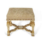 A PAIR OF SOUTH GERMAN WHITE-PAINTED AND PARCEL-GILT STOOLS - photo 5