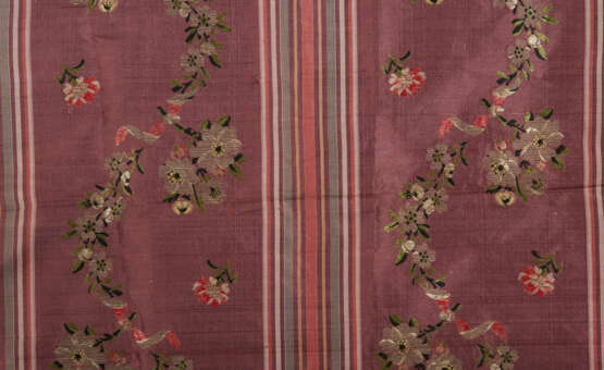 A GROUP OF SEVEN BERRY TONED SILKS - photo 16