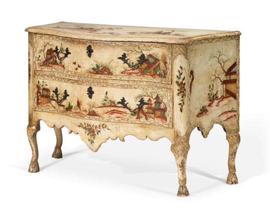 A SOUTH ITALIAN CREAM AND POLYCHROME-PAINTED COMMODE - photo 2