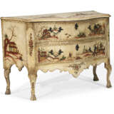 A SOUTH ITALIAN CREAM AND POLYCHROME-PAINTED COMMODE - фото 3