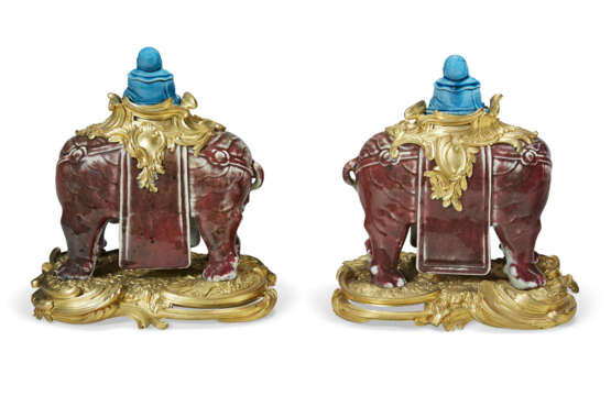 A PAIR OF FRENCH ORMOLU-MOUNTED CHINESE SANG-DE-BOEUF PORCELAIN ELEPHANTS - фото 4