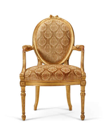 A MATCHED PAIR OF GEORGE III GILTWOOD ARMCHAIRS - Foto 2