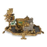 A FRENCH ORMOLU-MOUNTED CHINESE LACQUER AND PORCELAIN ENCRIER - фото 2