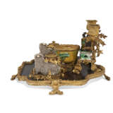 A FRENCH ORMOLU-MOUNTED CHINESE LACQUER AND PORCELAIN ENCRIER - photo 4