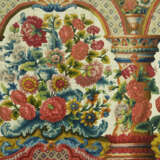 A SET OF FRENCH OR ENGLISH NEEDLEPOINT PANELS FOR A SOFA - Foto 3