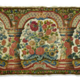 A SET OF FRENCH OR ENGLISH NEEDLEPOINT PANELS FOR A SOFA - Foto 13