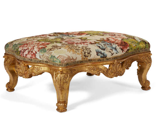 A FRENCH GILTWOOD TABOURET DE PIED - фото 2