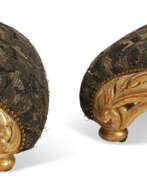 Période de Guillaume IV. A PAIR OF WILLIAM IV GILTWOOD FOOTSTOOLS