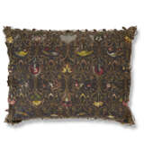 A PAIR OF LOUIS XIII NEEDLEWORK PILLOWS - фото 4