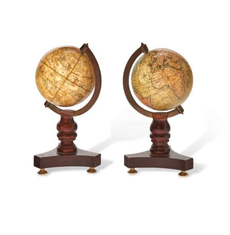 A PAIR OF WILLIAM IV TERRESTRIAL AND CELESTIAL MINIATURE TABLE GLOBES - фото 1
