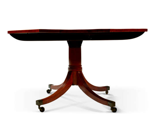 A GEORGE III INDIAN ROSEWOOD, SATINWOOD AND TULIPWOOD-BANDED BREAKFAST TABLE - фото 5