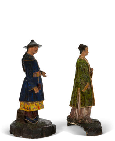 A PAIR OF PAINTED PLASTER FIGURES - photo 4