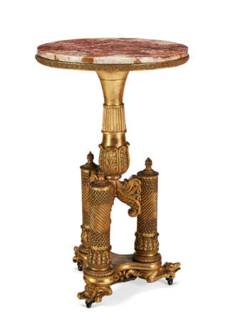A NORTH EUROPEAN GILTWOOD OCCASIONAL TABLE - Foto 1