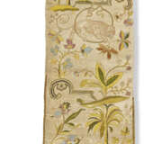 AN EARLY ITALIAN EMBROIDERED PANEL - Foto 3