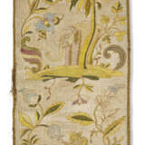 AN EARLY ITALIAN EMBROIDERED PANEL - Foto 5