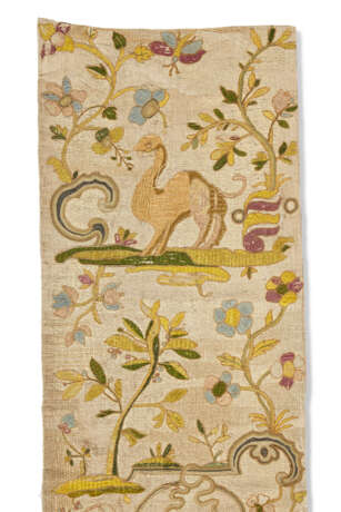AN EARLY ITALIAN EMBROIDERED PANEL - Foto 6