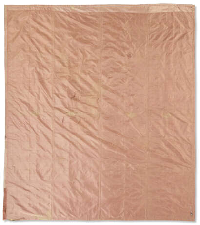 A FRENCH OR ITALIAN SILK BROCADE COVER - photo 4