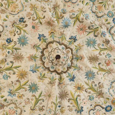 AN ITALIAN EMBROIDERED SILK PARASOL COVER - photo 4