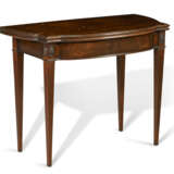 A GEORGE III MAHOGANY CONCERTINA ACTION GAMES TABLE - photo 4